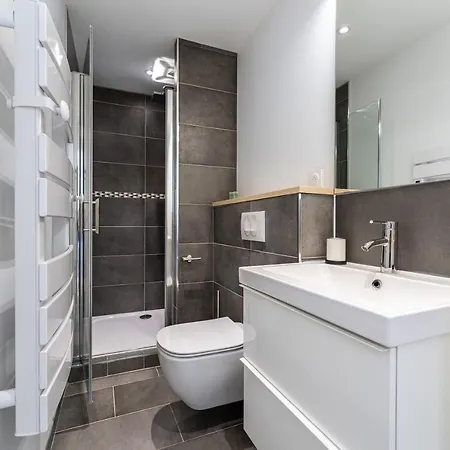 Cocoon 2 Miribel Apartment