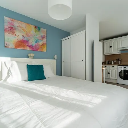 Cocoon 2 Miribel Apartment *